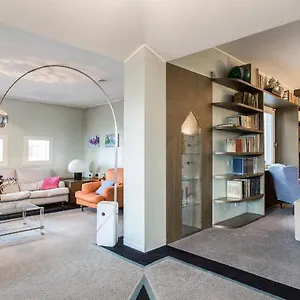 Apartment Guesthost - Porta Vittoria, Milan